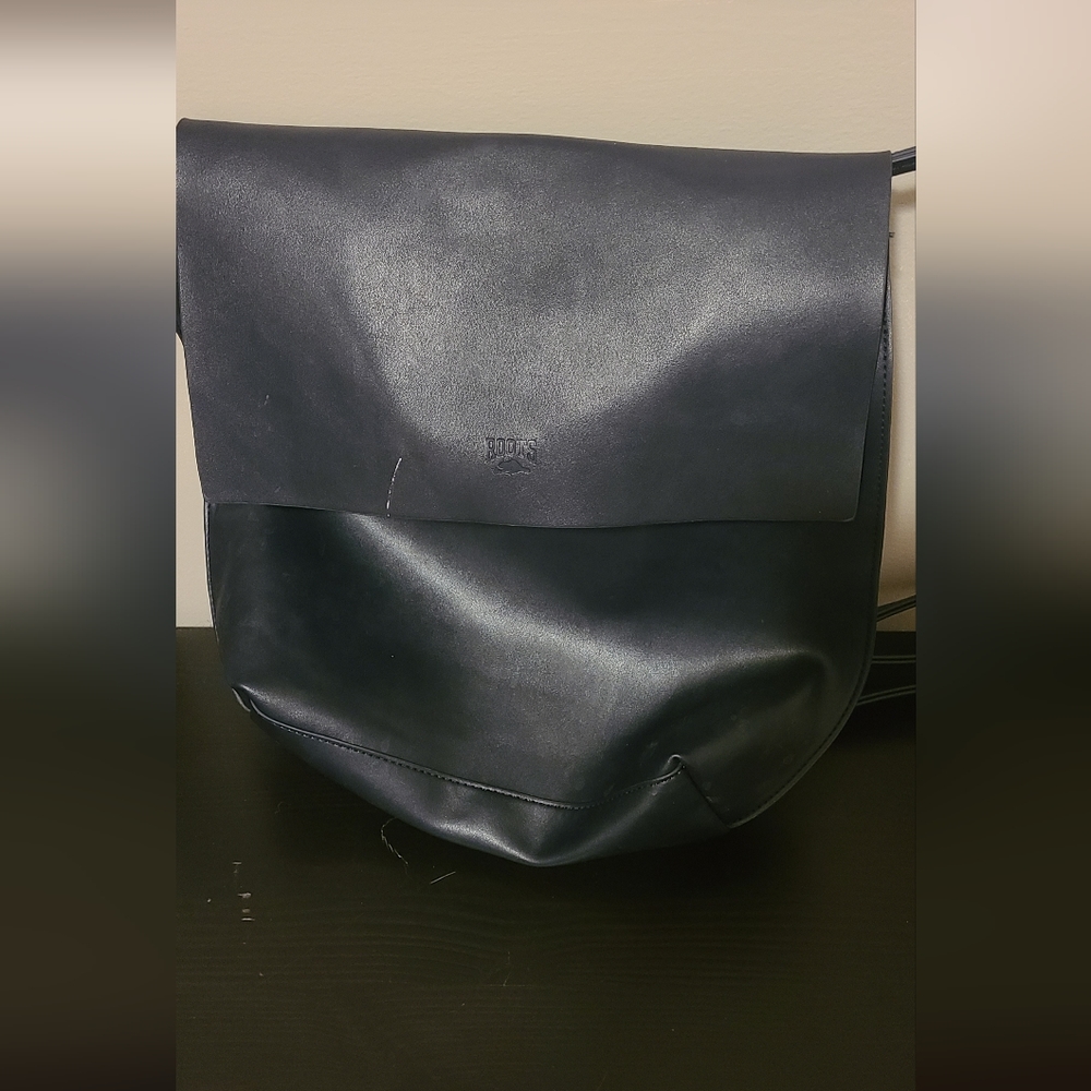 Roots purse